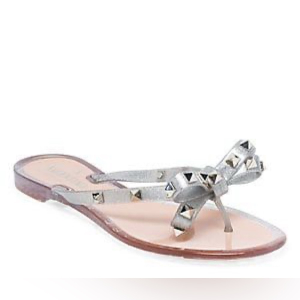 VALENTINO GARAVANI
The Rockstud rubber flip flops